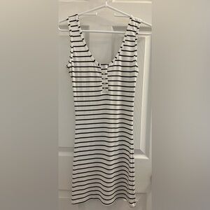 BEACH BUNNY Kylie-Black and White Strip Swimsuit Cover Up Mini Dress size Small